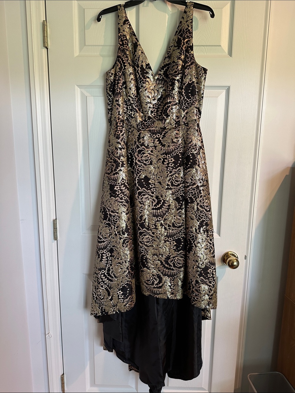 Calvin Klein Formal Black Fabric Gold Emb w Sequins Hi~Lo Size 14 Lined Dress